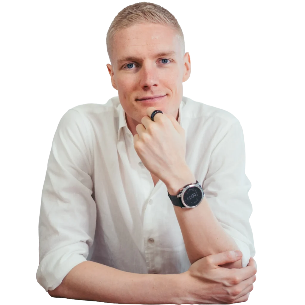 David Pelmer im weißen Hemd